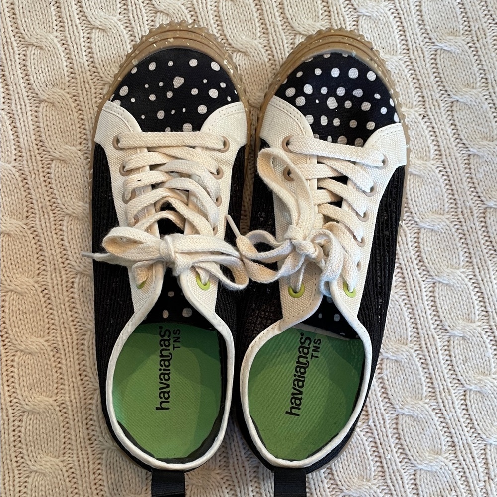 Women’s 8.5 Calcado Havaianas TNS Mix mesh flat sneakers polka dot black white